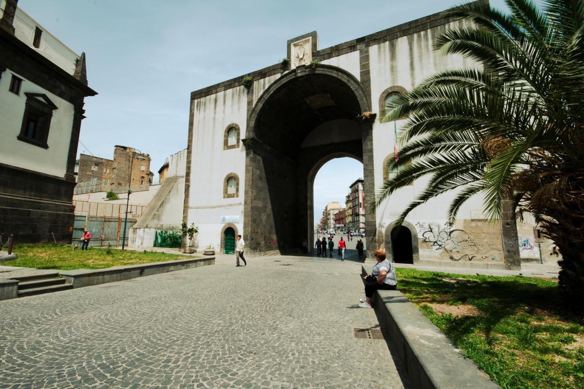 La Reggia Della Duchesca Hotel Naples Luaran gambar